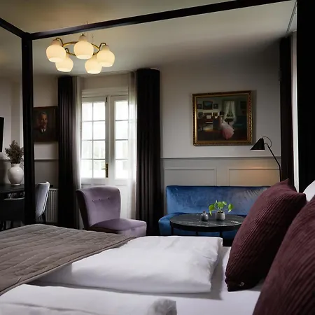 Hotel Gl. Avernaes Sinatur & Konference 3*