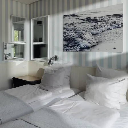 Gl. Avernaes Sinatur & Konference 3*