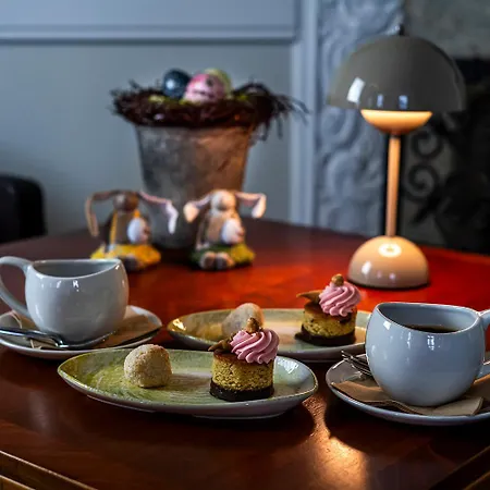 Gl. Avernaes Sinatur & Konference Hotel 3*