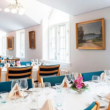 Gl. Avernæs Sinatur Hotel&konference 3* Ebberup