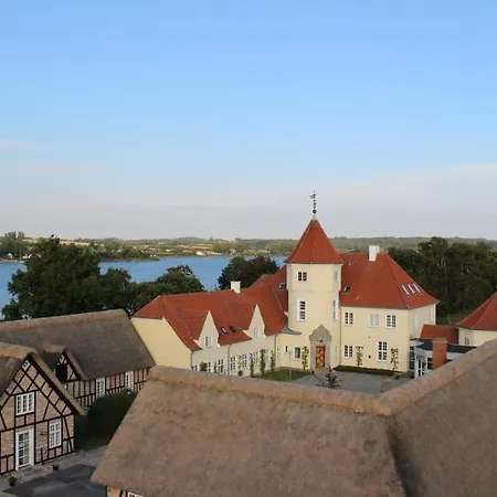 Gl. Avernæs Sinatur Hotel&konference 3* Ebberup
