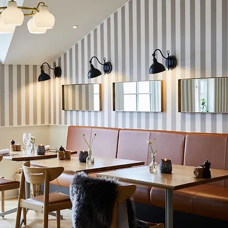 Gl. Avernaes Sinatur & Konference 호텔 Ebberup