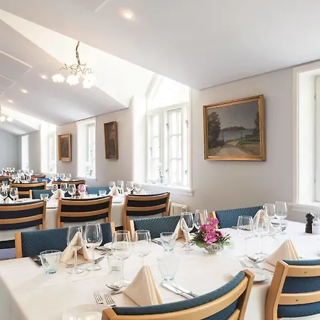 Gl. Avernæs Sinatur Hotel&konference 3* Ebberup