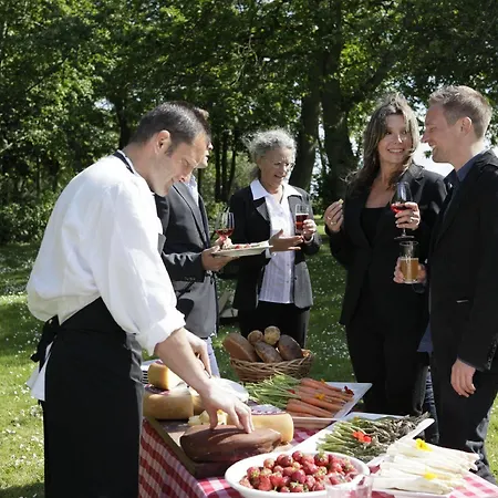 호텔 Gl. Avernaes Sinatur & Konference