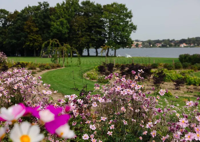 Ξενοδοχείο Gl. Avernaes Sinatur & Konference 3*