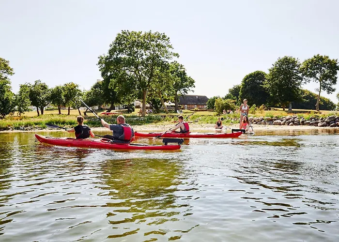 Ξενοδοχείο Gl. Avernaes Sinatur & Konference 3*