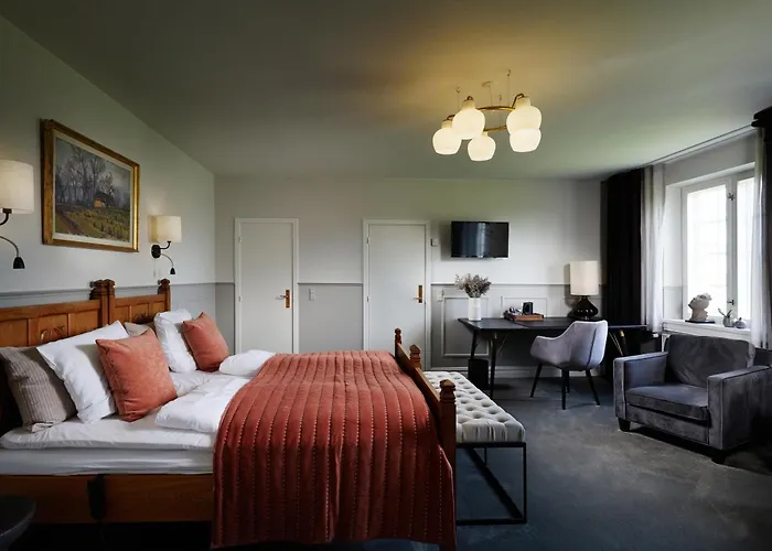 Gl. Avernaes Sinatur & Konference 3* Ebberup