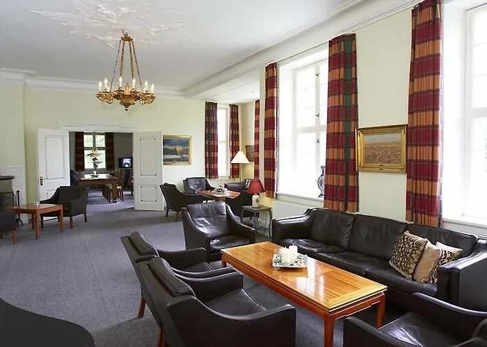 Gl. Avernaes Sinatur & Konference 3* Ebberup