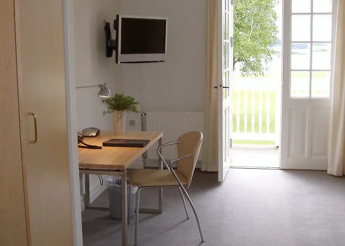 Gl. Avernaes Sinatur & Konference Ξενοδοχείο 3*