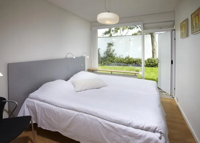 Gl. Avernaes Sinatur & Konference 3* Ebberup