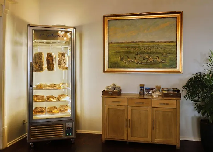 Gl. Avernaes Sinatur & Konference 3*