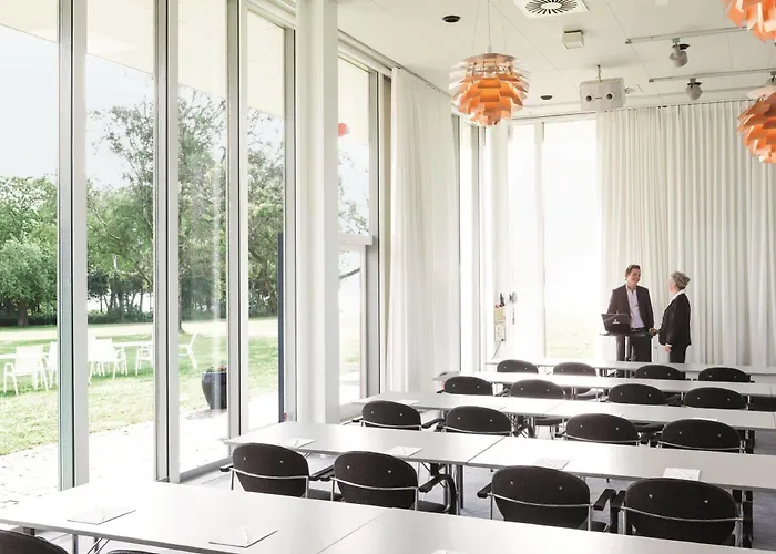 Gl. Avernaes Sinatur & Konference Ξενοδοχείο